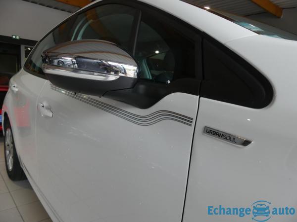 Peugeot 208 1.2 82 ch URBAN SOUL