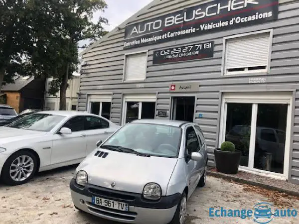 RENAULT TWINGO 1.2i 16V Perrier