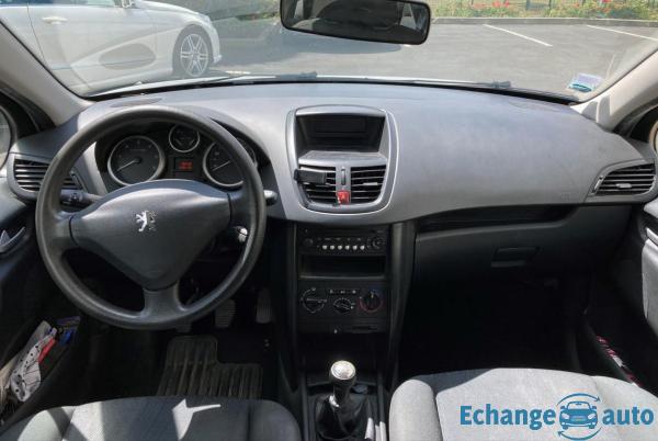 Peugeot 207 1.4L HDI 70CV TRENDY GARANTIE 3 MOIS