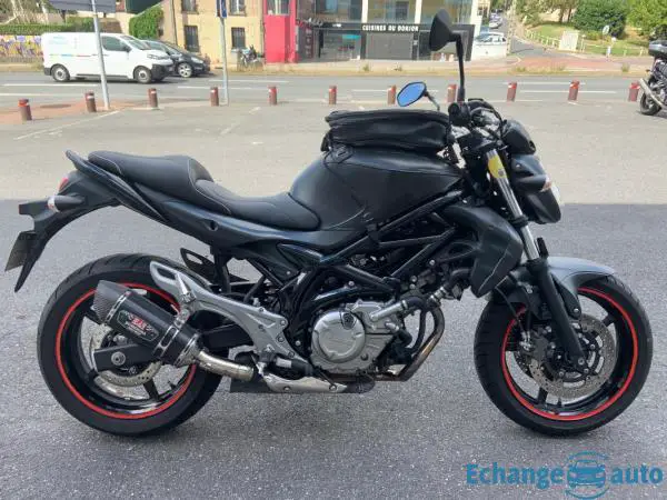 Suzuki 650 GLADIUS A2