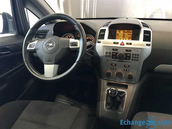 Opel Zafira 1.8 140 COSMO PACK
