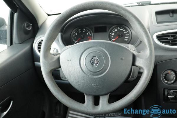Renault Clio III 1.2 16V 75