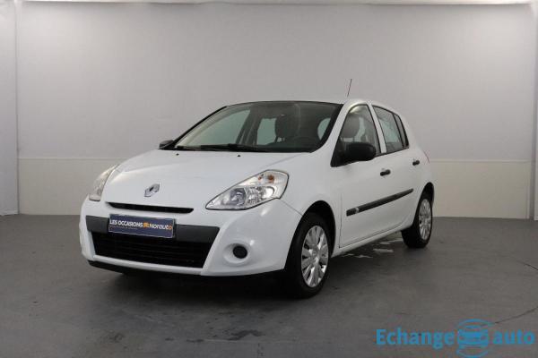 Renault Clio III 1.2 16V 75