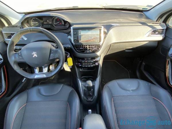 Peugeot 208 1.2 PureTech 110ch S&S BVM5 Roland Garros