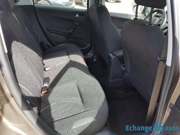 PEUGEOT 208  1.4 HDi 68ch BVM5 Business