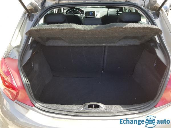 PEUGEOT 208  1.4 HDi 68ch BVM5 Business