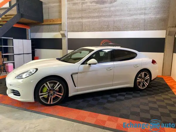 Porsche Panamera S E-HYBRID 3.0L V6 416CH