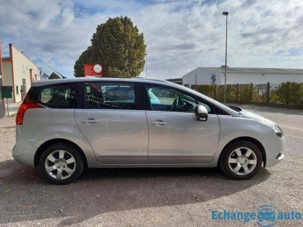 Peugeot 5008 Prenium 1.6 THP 156 ch - GARANTIE 6 MOIS