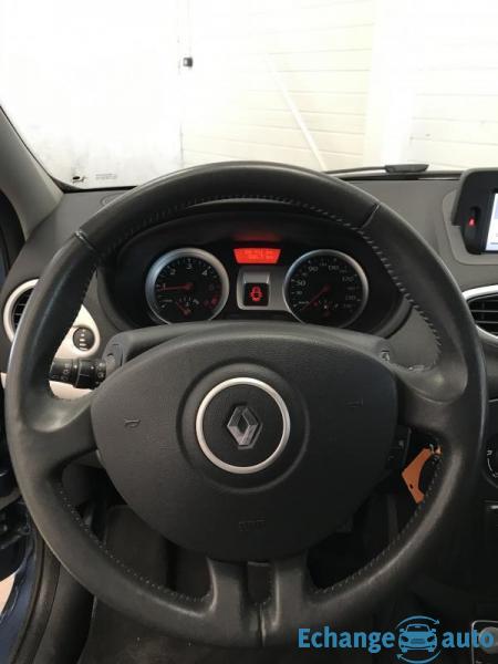 Renault Clio III dCi 90 eco2 Dynamique TomTom