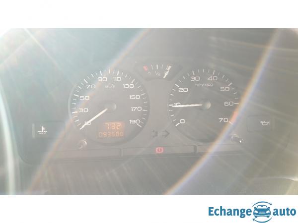 PEUGEOT 106 1.1i Color line