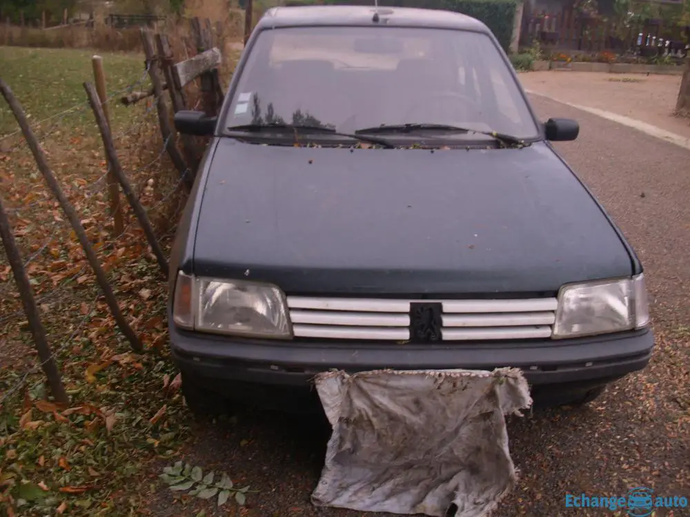 Peugeot 205  diesel pour pieces 300€