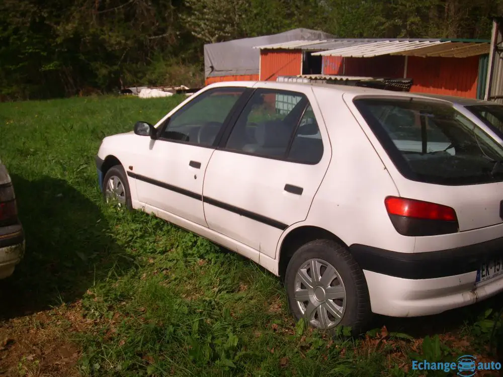 PEUGEOT 306 ESSENCE 250€