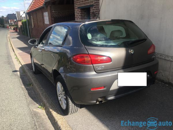 ALFA ROMEO 147 1.9 JTD M-JET 120 Distinctive