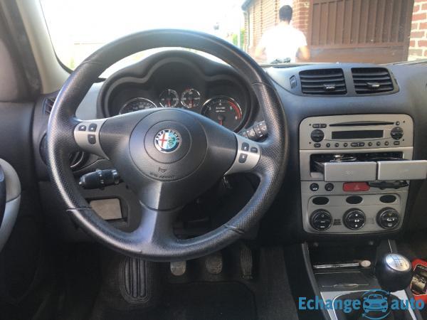 ALFA ROMEO 147 1.9 JTD M-JET 120 Distinctive