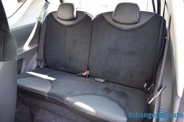 Peugeot 107 (2) 1.0 68 BLACK & SILVER 3P