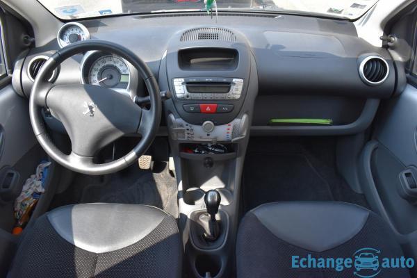 Peugeot 107 (2) 1.0 68 BLACK & SILVER 3P