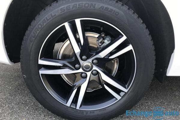 Volvo XC60 II D4 190 R-DESIGN GEARTRONIC 8