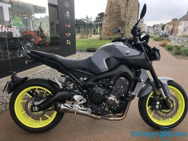 Yamaha MT-09 - GARANTIE 6 MOIS NIGHT FLUO