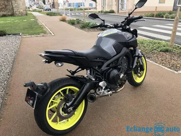 Yamaha MT-09 - GARANTIE 6 MOIS NIGHT FLUO