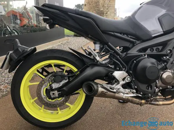 Yamaha MT-09 - GARANTIE 6 MOIS NIGHT FLUO