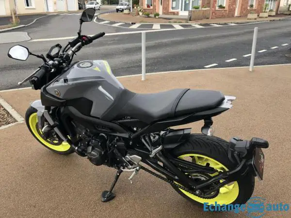 Yamaha MT-09 - GARANTIE 6 MOIS NIGHT FLUO