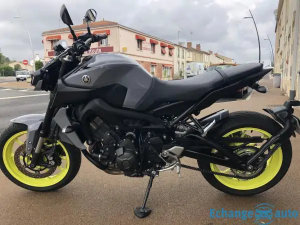Yamaha MT-09 - GARANTIE 6 MOIS NIGHT FLUO