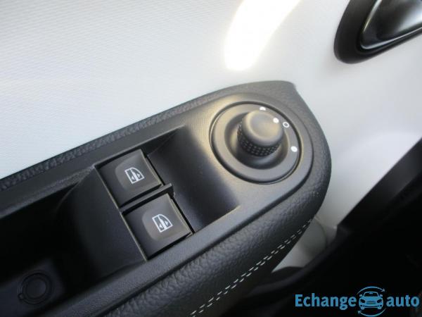 Renault Twingo III TCe 95 EDC Intens