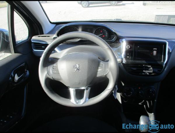 Peugeot 208 SIGNATURE PTECH 82