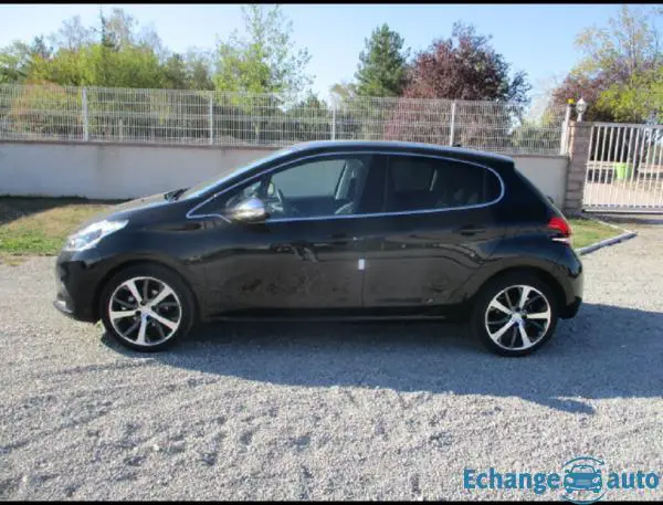 Peugeot 208 PTECH 110 FELINE BVM