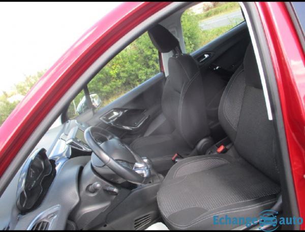 Peugeot 208 ALLURE PTECH 82