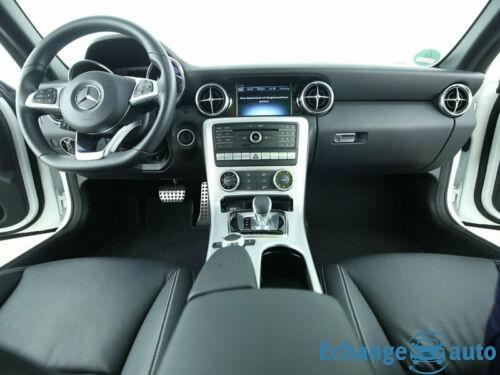 Mercedes-Benz SLC 180 9G AMG