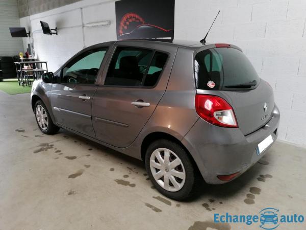 Renault Clio 3 1.5 DCI 70 CH DYNAMIQUE - GARANTIE 6 MOIS