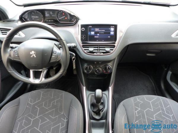 Peugeot 2008 1.2 PURETECK 82 ACTIVE ATTELAGE