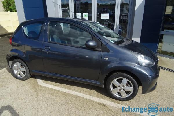 Toyota Aygo 1.0 VVT-I 75 CONFORT 5P