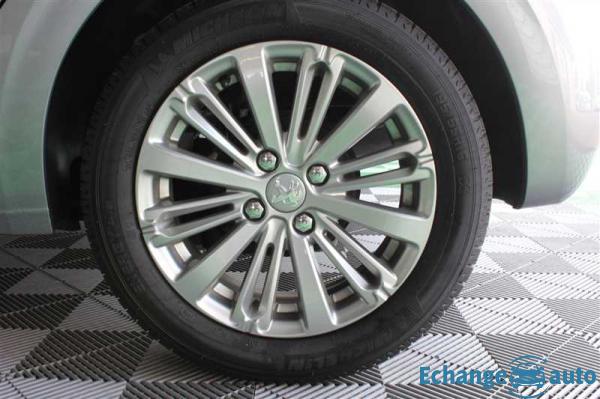 Peugeot 208 1.2 PureTech 82ch S&S BVM5 Signature