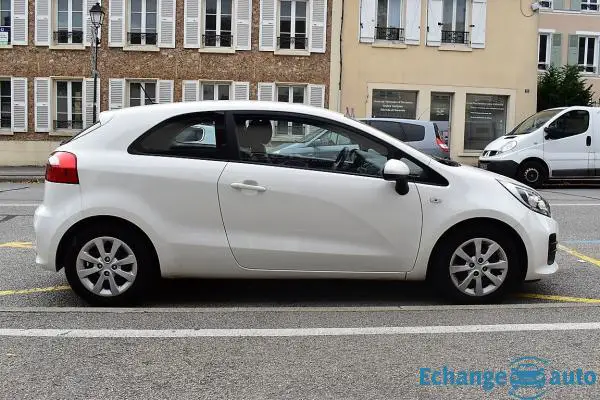Kia Rio III (2) 1.2 84 MOTION 3P