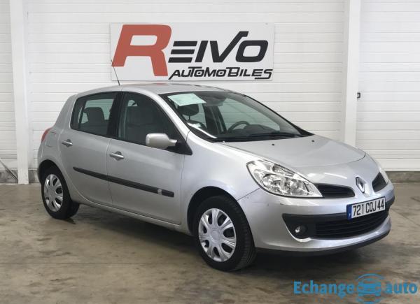 Renault Clio III 1.6 16V 110 Privilege Proactive A