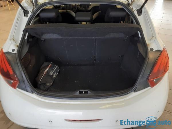 Peugeot 208 GT Line 1.6 Blue HDi 120 CH - GARANTIE 6 MOIS
