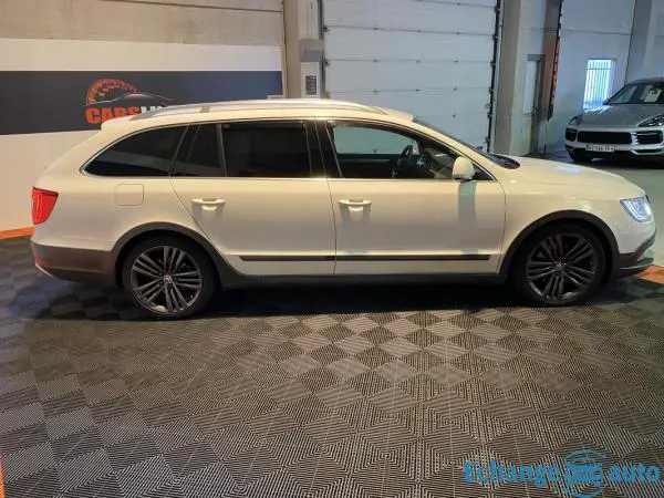 Skoda Superb COMBI OFFROAD 2.0 TDI 140CH
