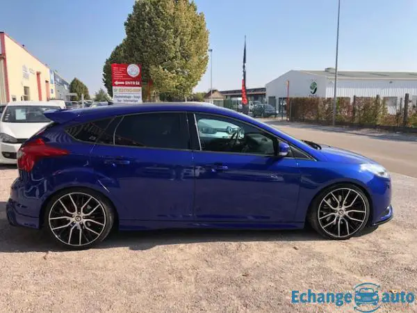 Ford Focus ST2.0 BV6 250 CH ST LINE - GARANTIE 6 MOIS