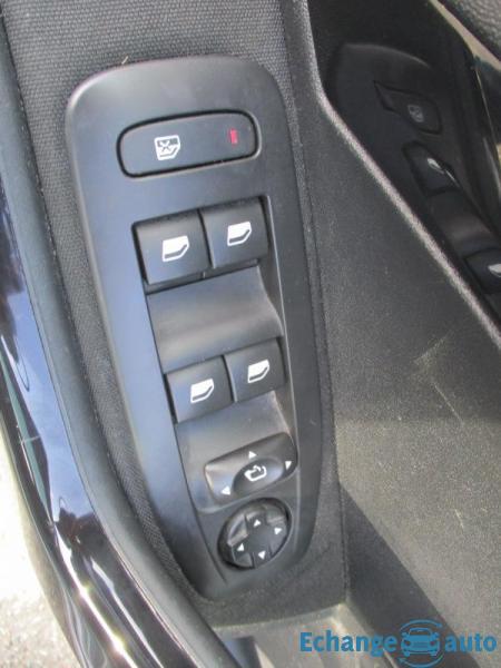 Peugeot 208 1.6 BlueHDi 120ch S&S BVM6 Feline