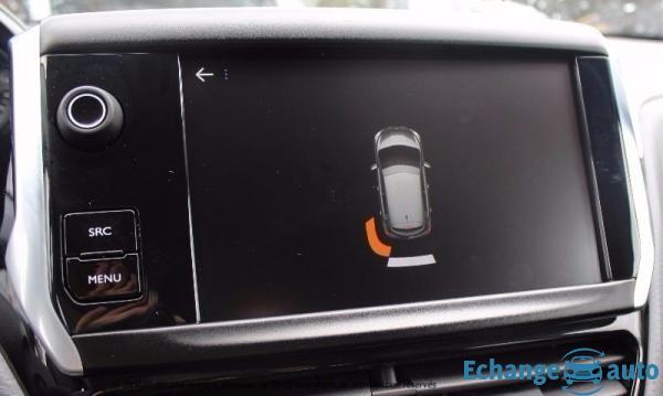 Peugeot 208 (2) 1.2 PURETECH 82 SIGNATURE 5P