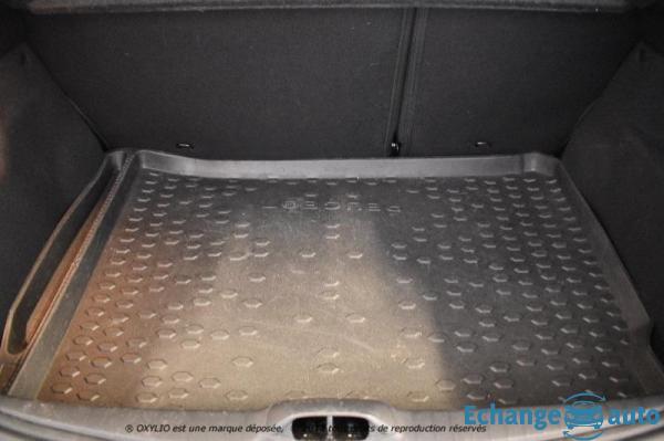 Peugeot 208 (2) 1.2 PURETECH 82 SIGNATURE 5P