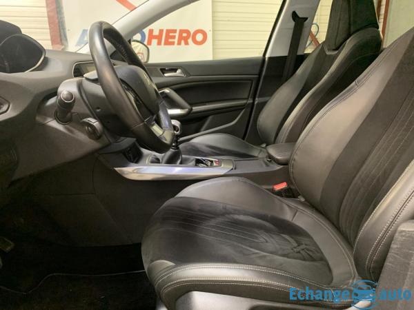 Peugeot 308 1.6 Turbo Feline 155 ch