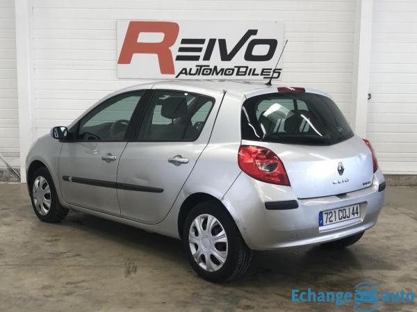 Renault Clio III 1.6 16V 110 Privilege Proactive A