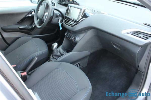 Peugeot 208 1.2 PureTech 82ch S&S BVM5 Signature