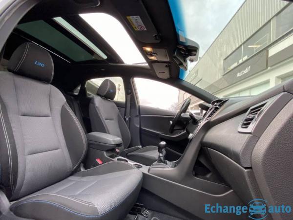 Hyundai i30 1.6 CRDi 110 Blue Drive UEFA EURO 2016 Plus