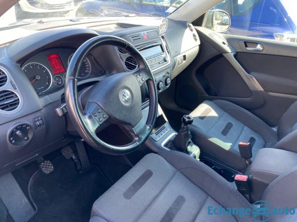 VOLKSWAGEN TIGUAN 1.4 TSI 150 Confortline 4Motion