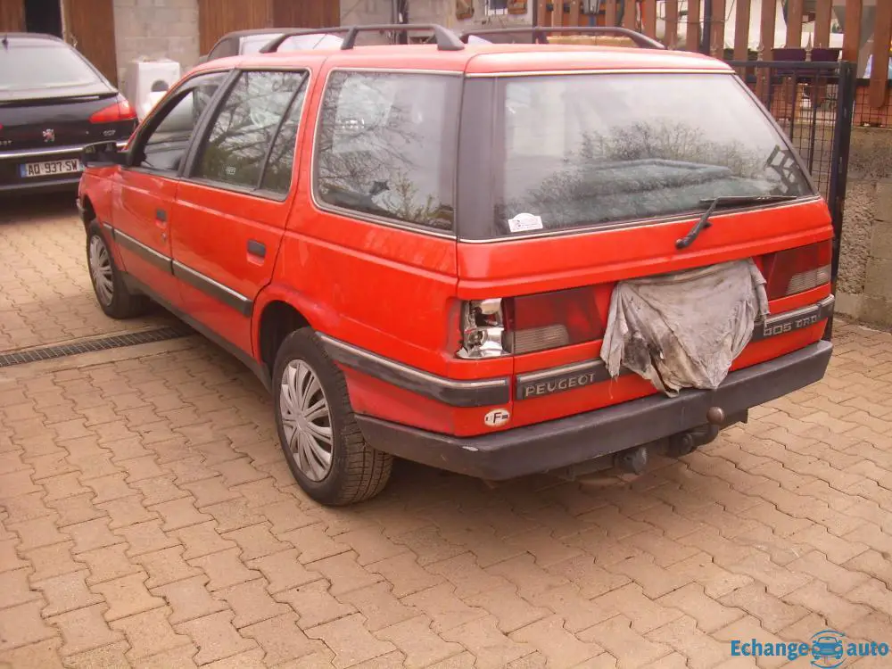 peugeot 405 break diesel 250 €
