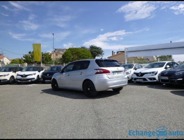 Peugeot 308 1,2 PURETECH 110 STYLE
